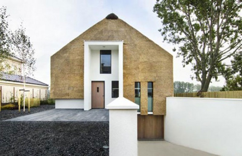 Rustic-Style-for-a-Modern-House-Design-from-Arjen-Reas-Garage-800x516