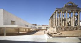 José María Sánchez García . Templo de Diana . Mérida (9)