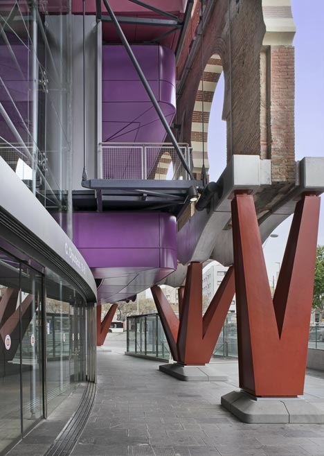 dezeen_Las-Arenas-by-Rogers-Stirk-Harbour-+-Partners-7