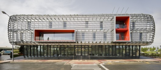 1311389745-pg208-1-528x231