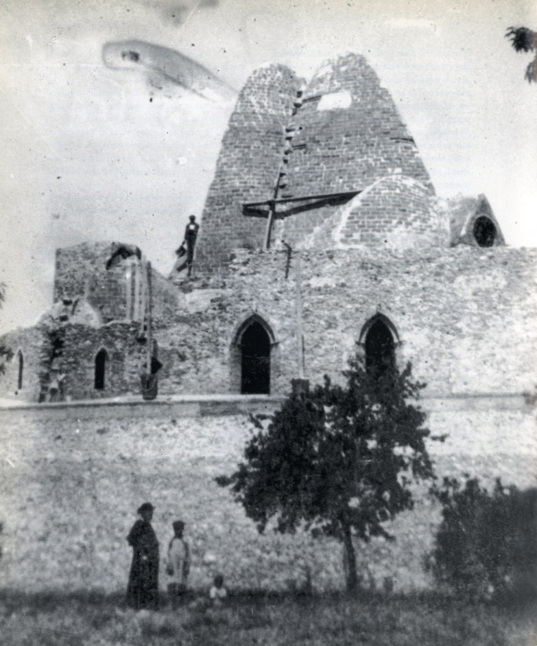 Vistabella en construcción. Fotografía Archivo Jujol