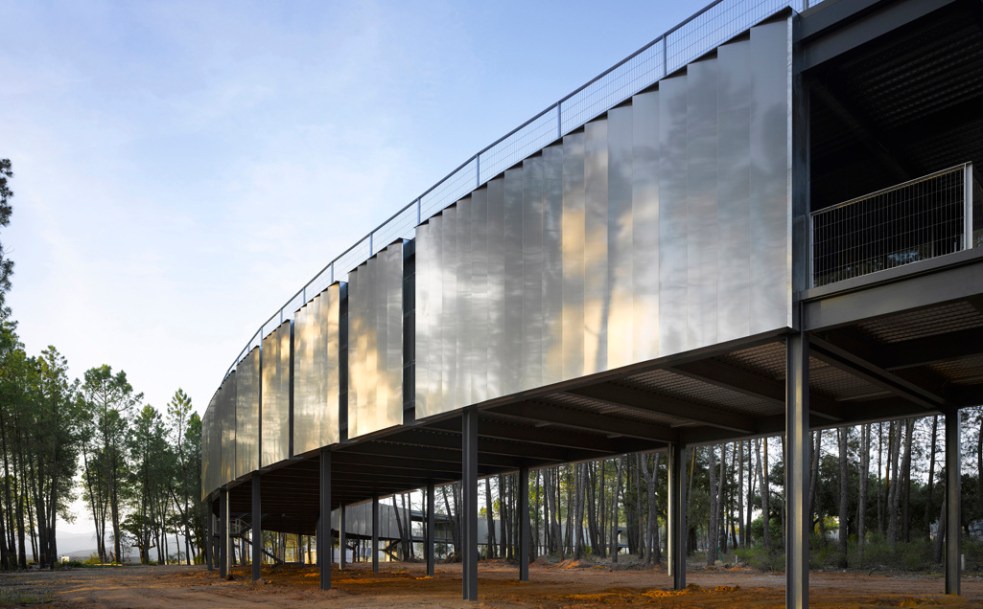 RH1835, Projekt: Sport- und Forschungszentrum, Architekt: Sanchez Garcia, Ort: Guijo de Granadilla / E<br /><br />
Digital 95MB<br /><br />
[©(c)Roland Halbe; Veroeffentlichung nur gegen Honorar, Urhebervermerk und Beleg / Copyrightpermission required for reproduction, Photocredit: Roland Halbe]